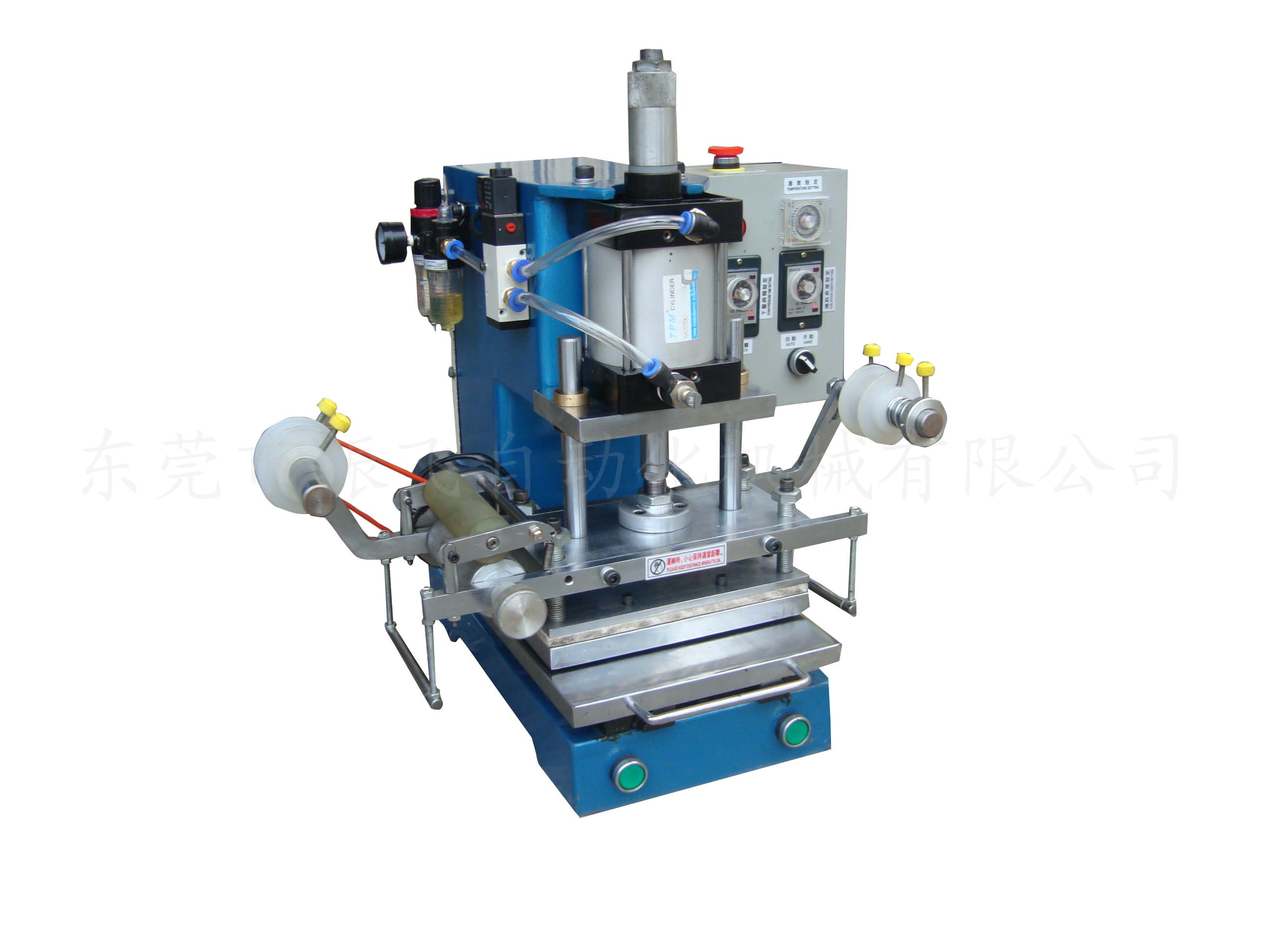 皮革壓花機是怎麽處理皮革的？